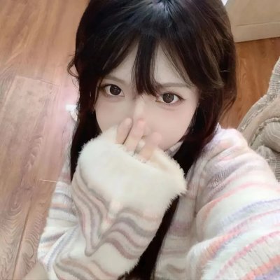 庇护棕榈树下